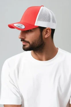 Retro Trucker Colored Front -rød