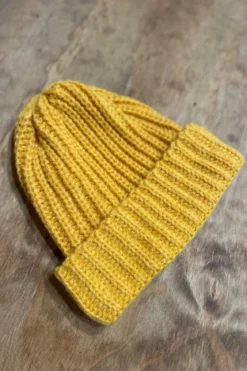 Ribbed Beanie - Gul