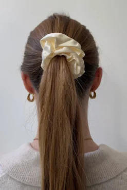 Satin Scrunchie - Hvid