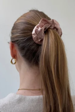 Scrunchie - Lotus Rose