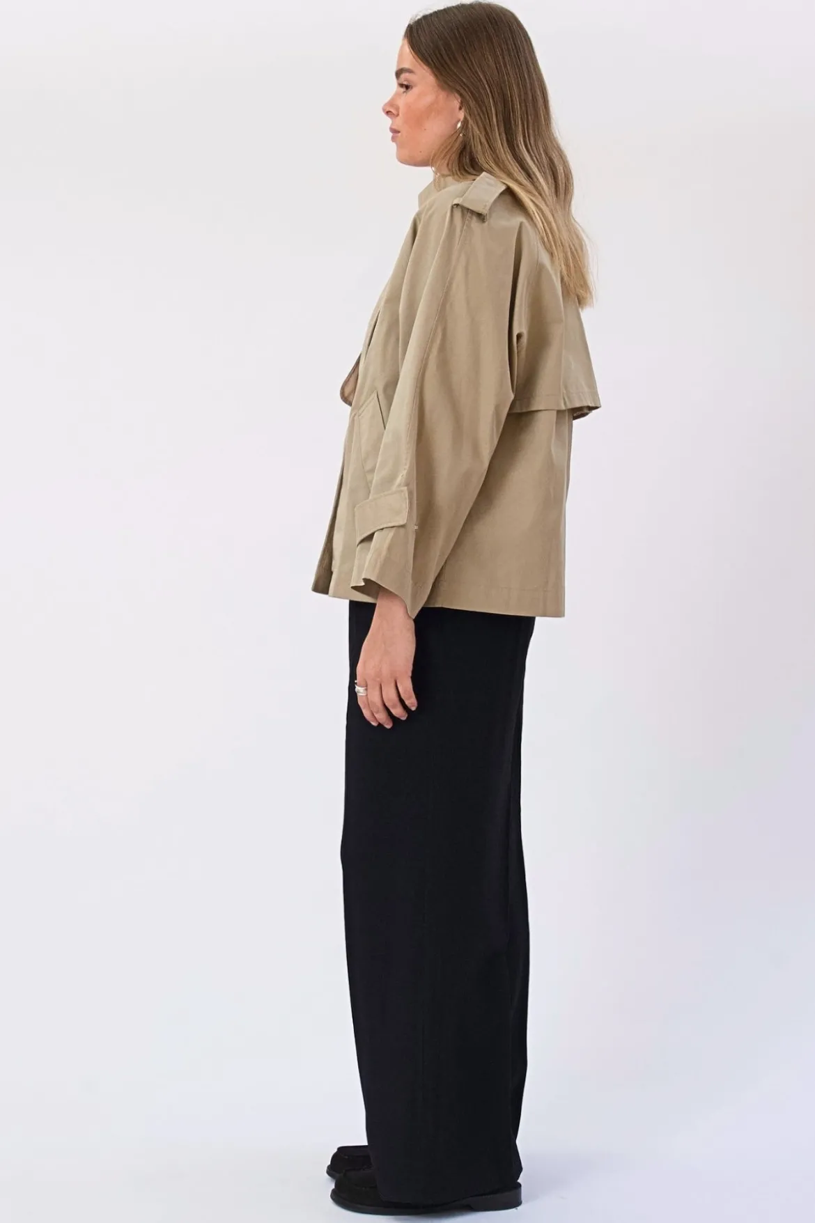 Short Trenchcoat - Beige
