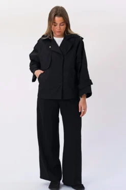 Short Trenchcoat - Sort
