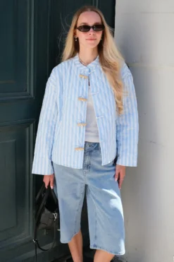Siri Quiltet Jakke - Chambray Blå