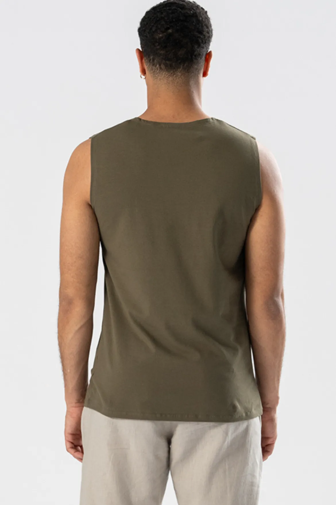 Sleeveless Tee - Oliven