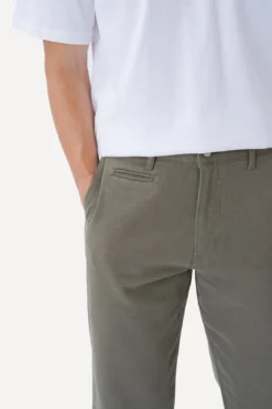 Straight Cotton Chino - Oliven
