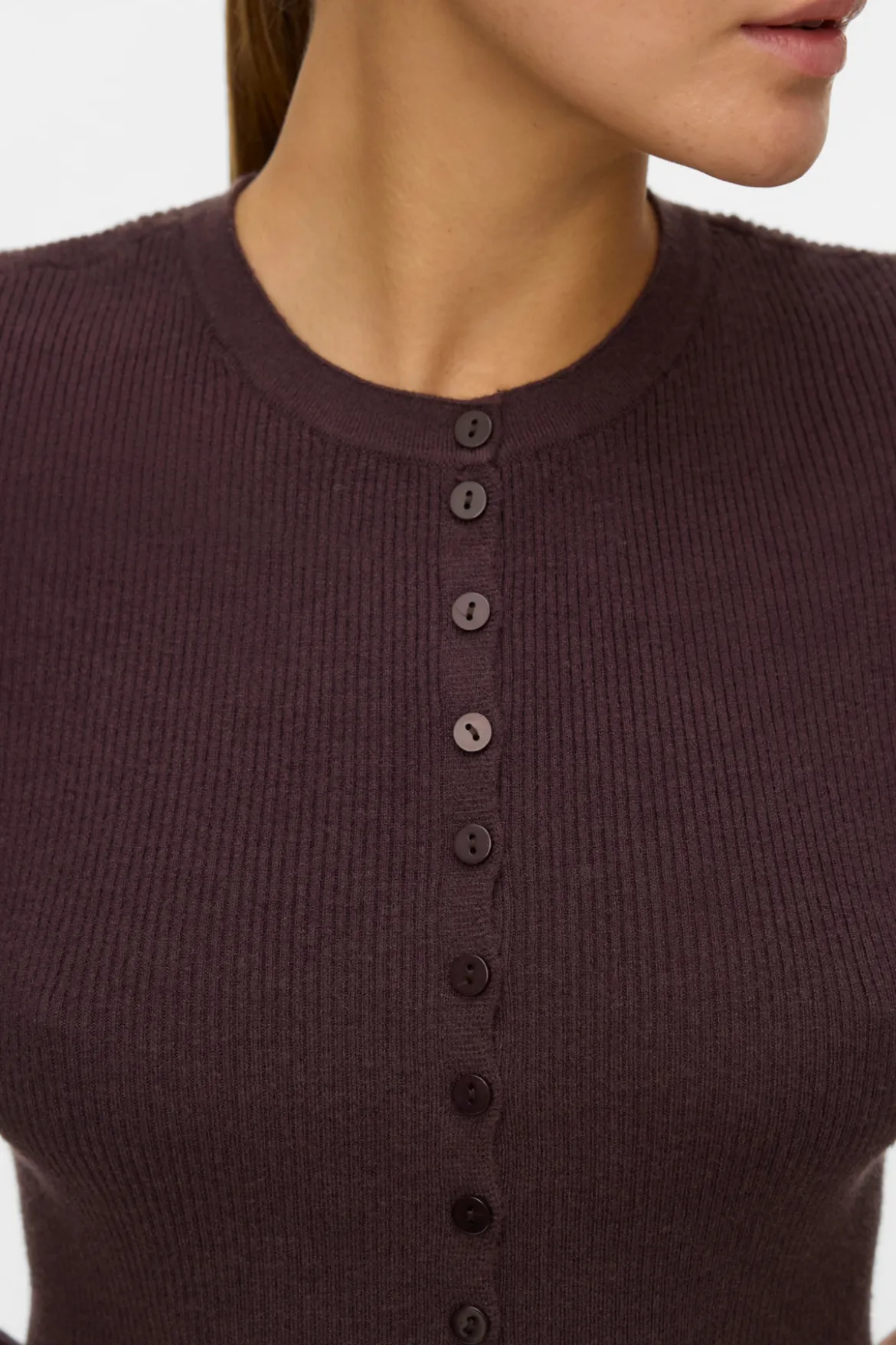 Ukino Strikcardigan med Rund Hals - Chocolate Plum