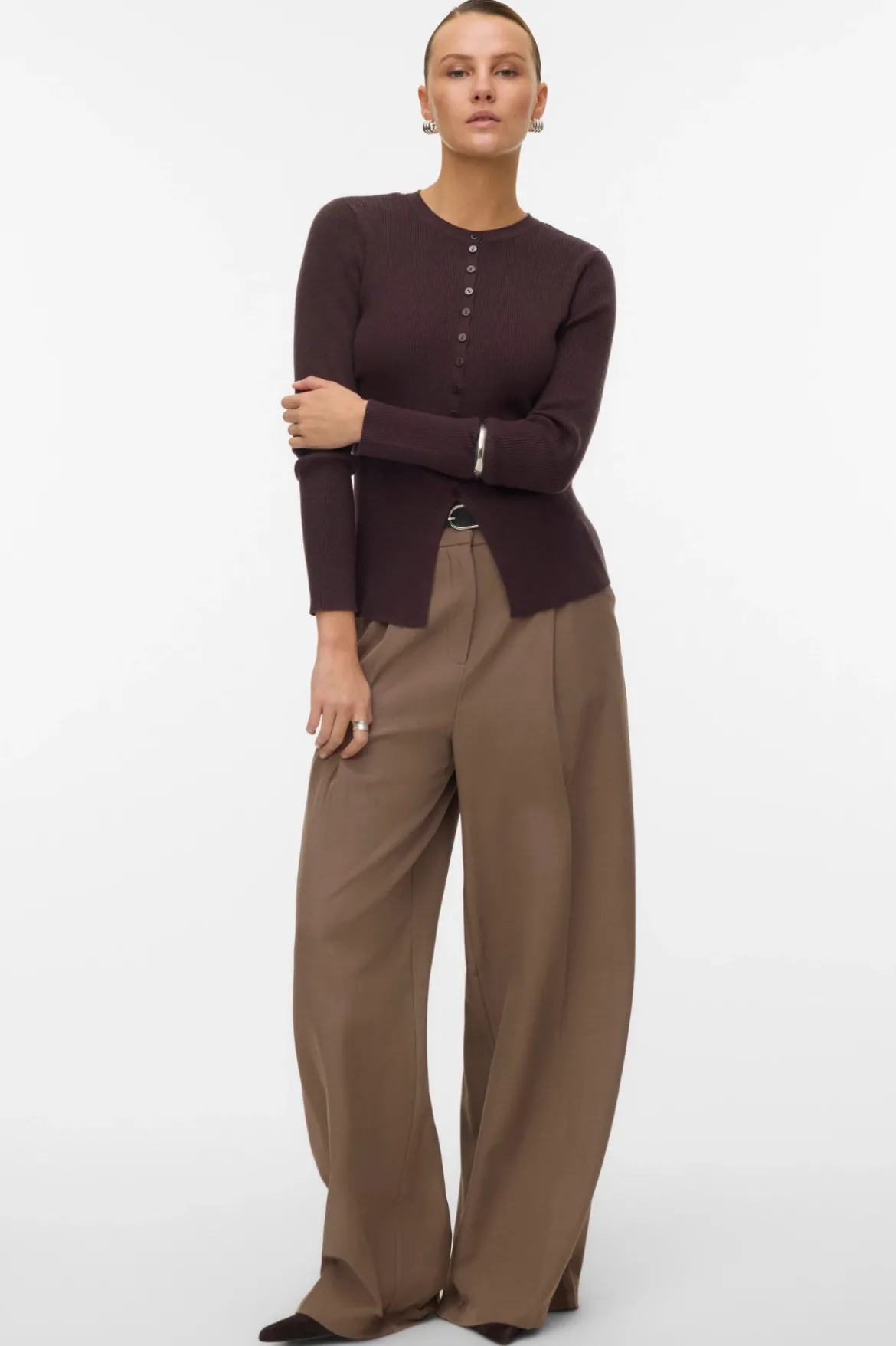 Ukino Strikcardigan med Rund Hals - Chocolate Plum