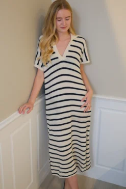 Victoria Kjole - Hvid-Navy