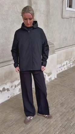 Victoria Windbreaker - Sort