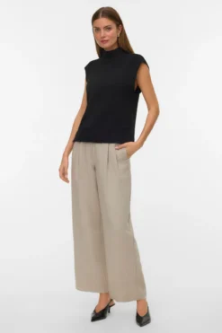 Wow Highneck Vest - Sort